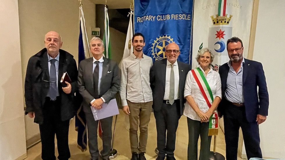 Da sin. Piero Morbidi, Andrea Barbuti, il neo dottore Diego Palpacelli, Massimo Pierattelli, Anna Ravoni e Luigi Fazzini